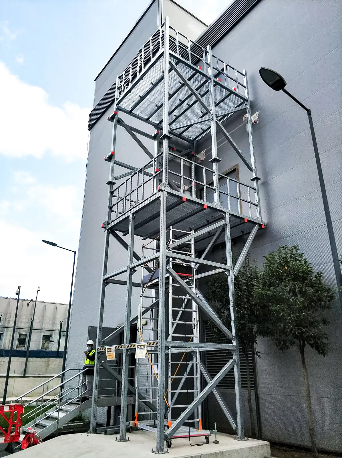 EQUINIX DATA CENTER